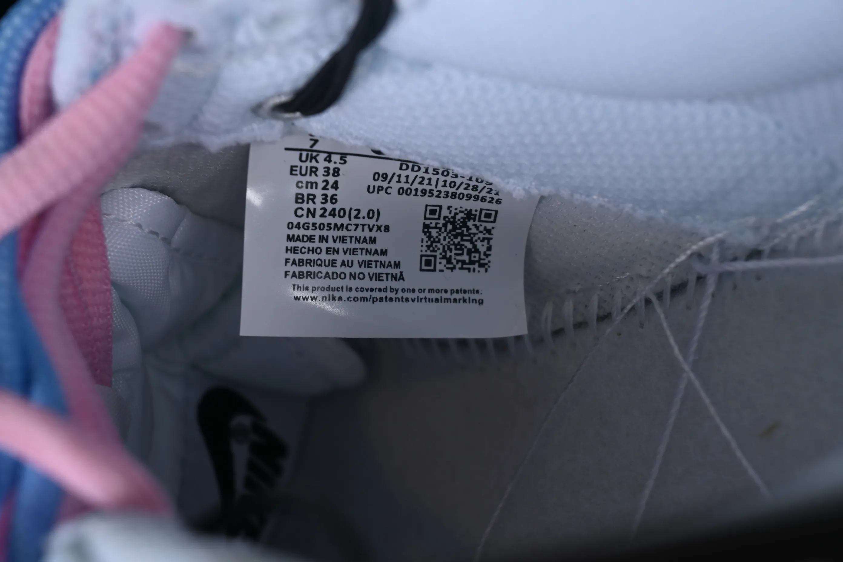 All categories Nk SB Dunk series Nk SB Dunk Low low-top sneakers Nk Dunk Low Cupid Macaron white and blue pink love vibe distressed SB strap low-top casual sneakers DD1503-109
